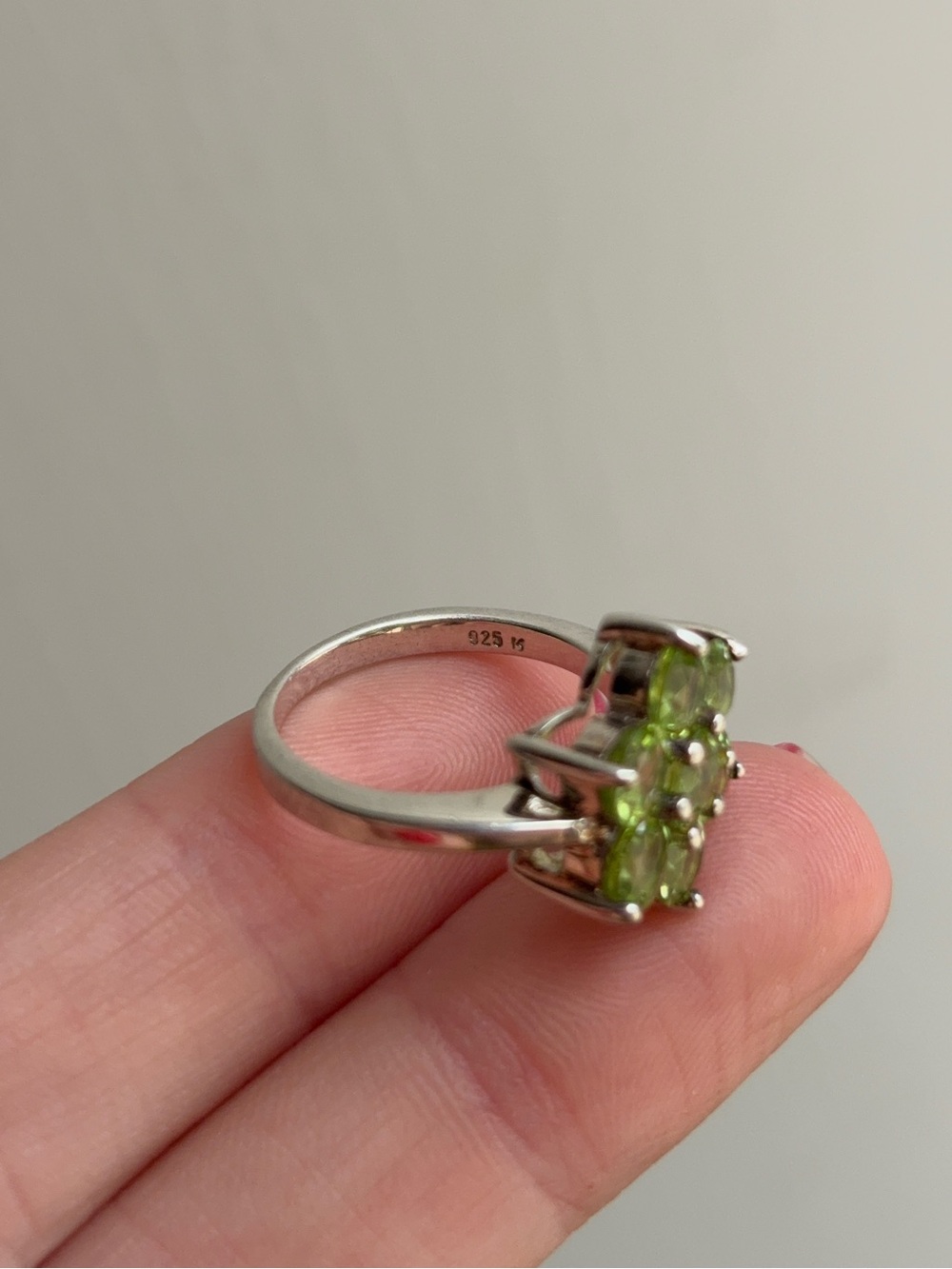 Sterling Silver Genuine Peridot Gemstone Green Flower Cluster Cocktail Ring - Picture 5 of 9